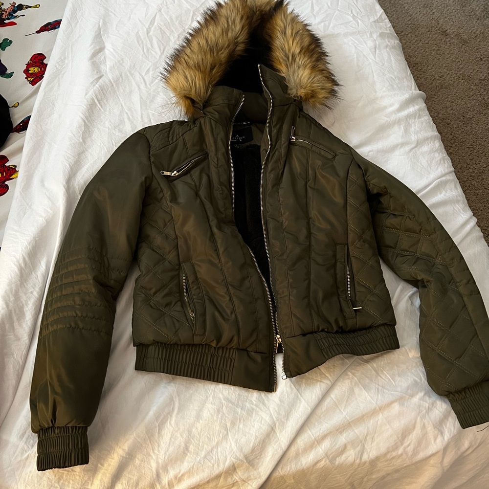 Forever 21 army green puffer jacket